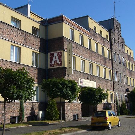 Hotel Arkadia 웨그니차 외부 사진