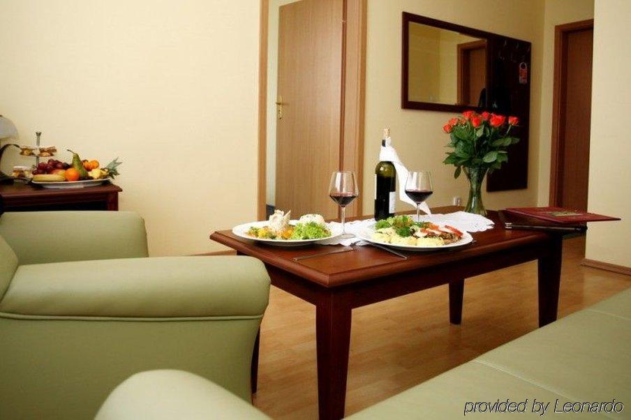 Hotel Arkadia 웨그니차 외부 사진