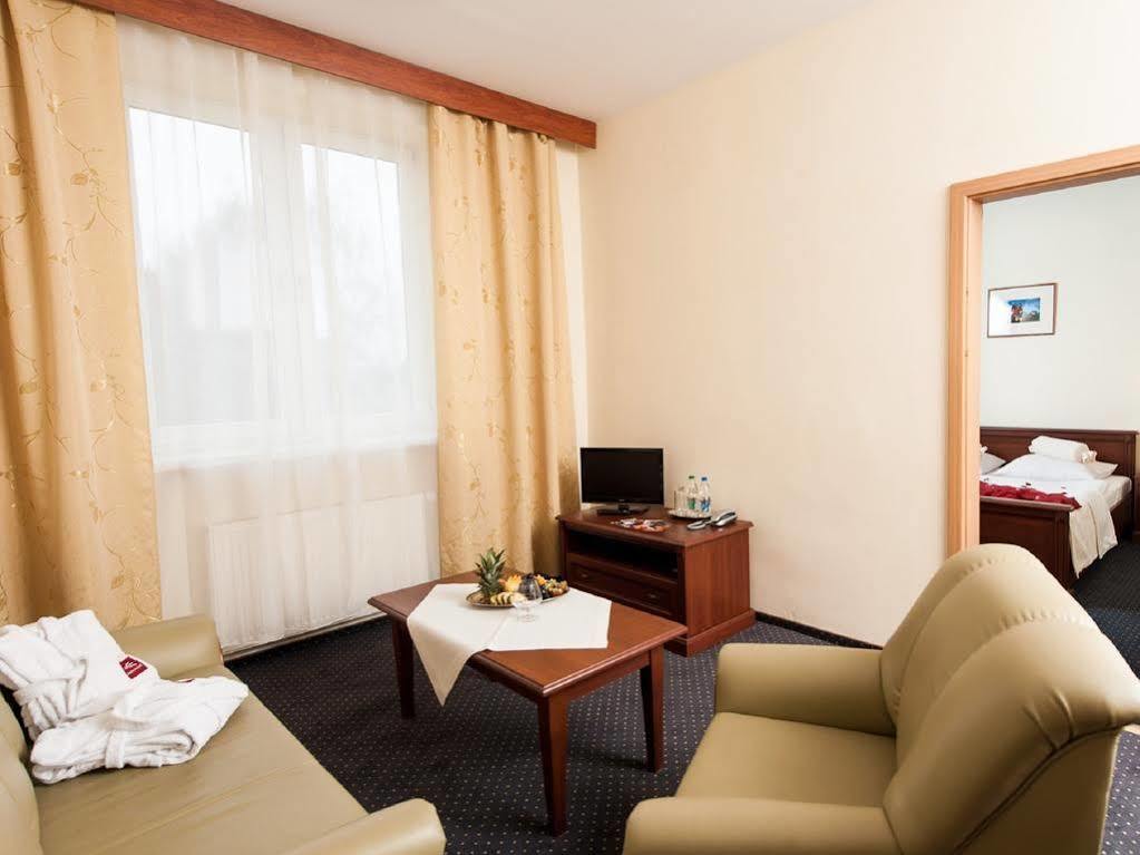 Hotel Arkadia 웨그니차 외부 사진